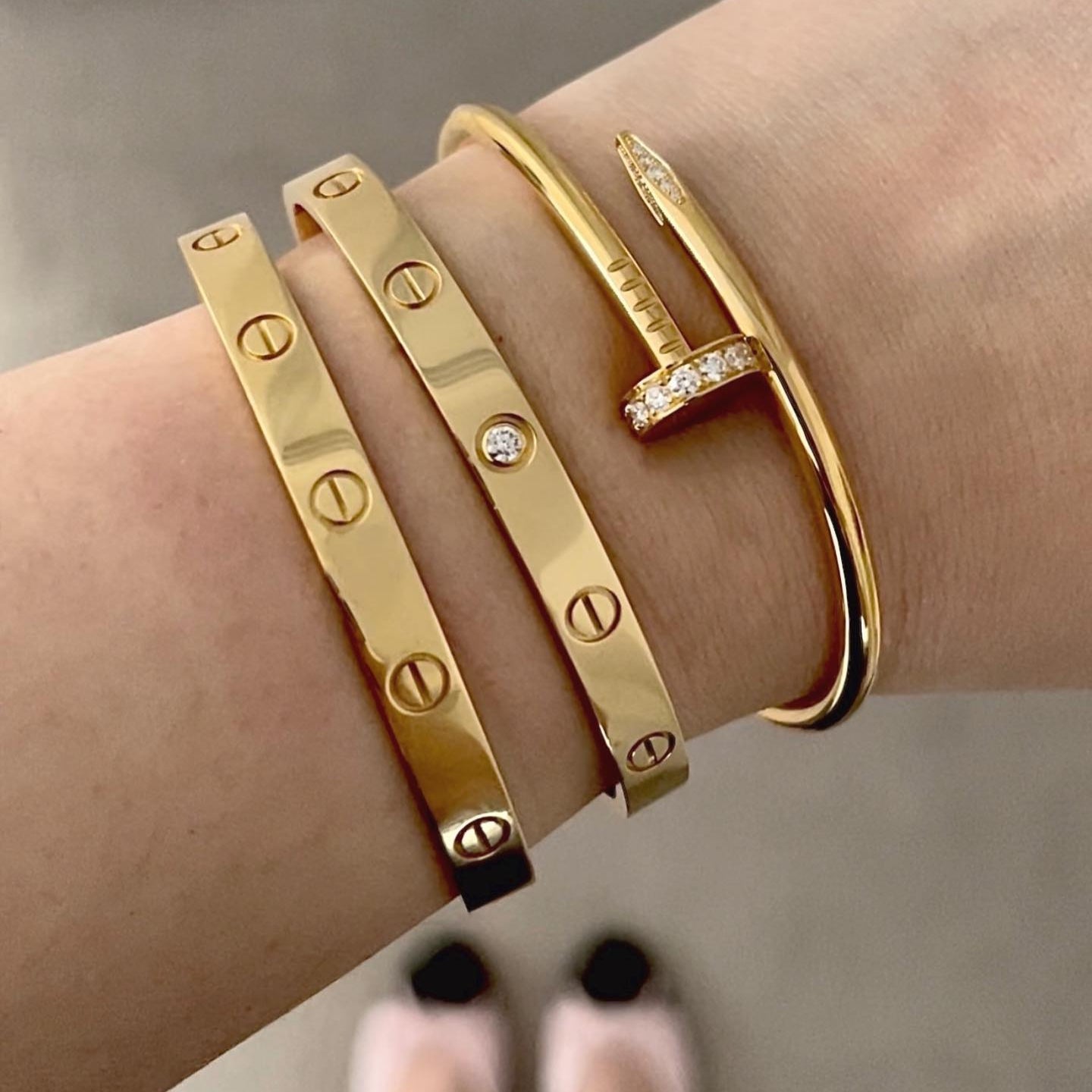 Gift box presentation of the Aesthetic Luxury Bracelet Set, perfect for birthdays, anniversaries, or special occasions.