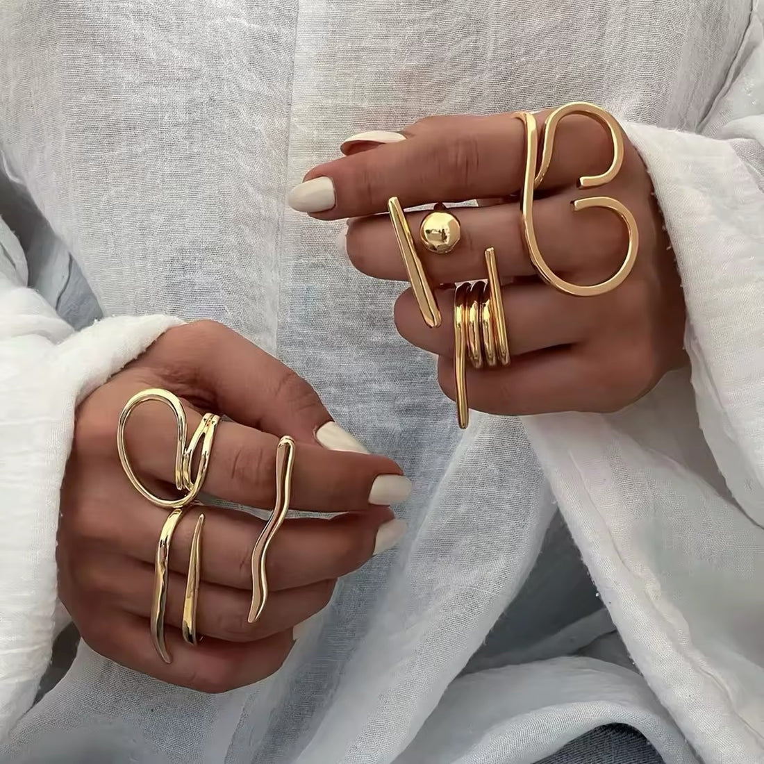 Minimalist Tiny Ball Ring in 18K gold-plated stainless steel