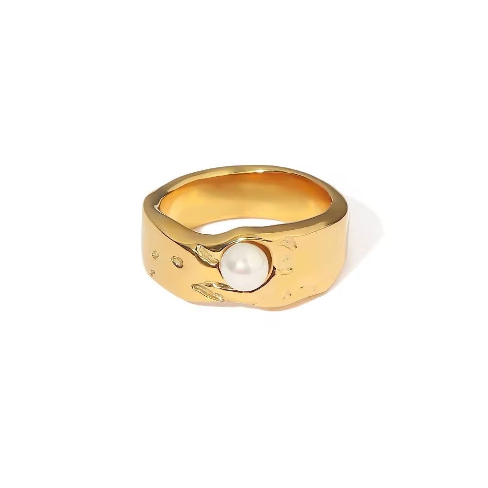 Elegant freshwater pearl ring for bridal jewelry