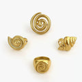 Coastal girl gold conch ring for trendy beachwear looks