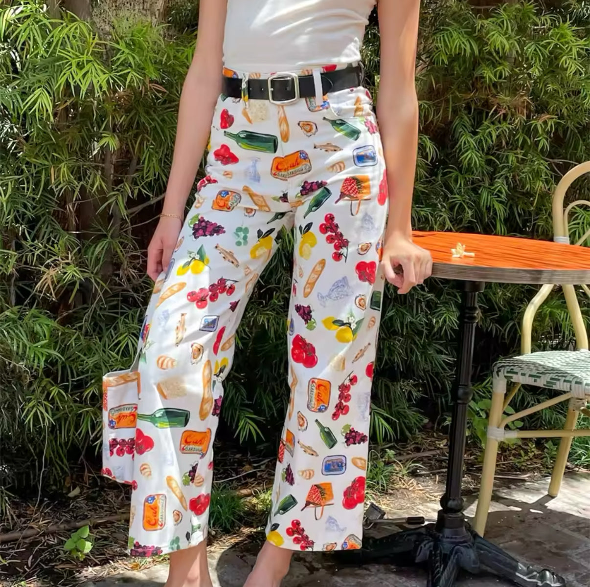 Trendy Y2K graphic print pants in summer pastel tones