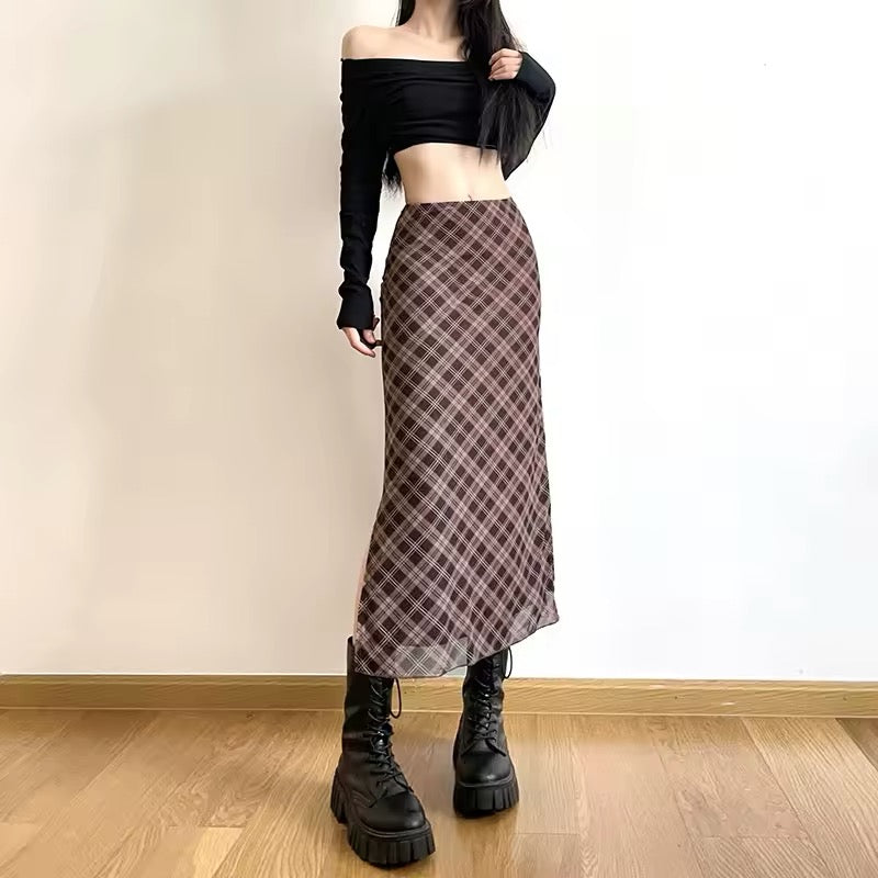 Cottagecore-inspired high-waist plaid bodycon skirt
