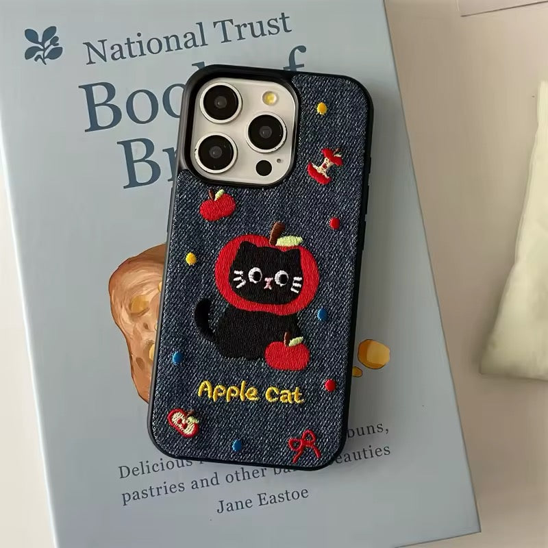Stylish kawaii cat phone cover with fruit and dotted details