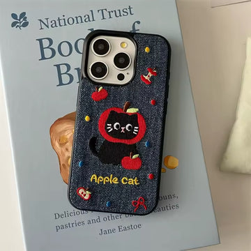 Stylish kawaii cat phone cover with fruit and dotted details