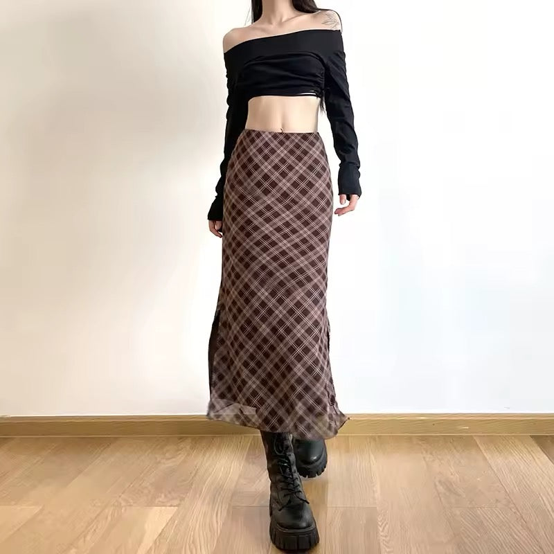 Stylish plaid midi skirt with a trendy side slit
