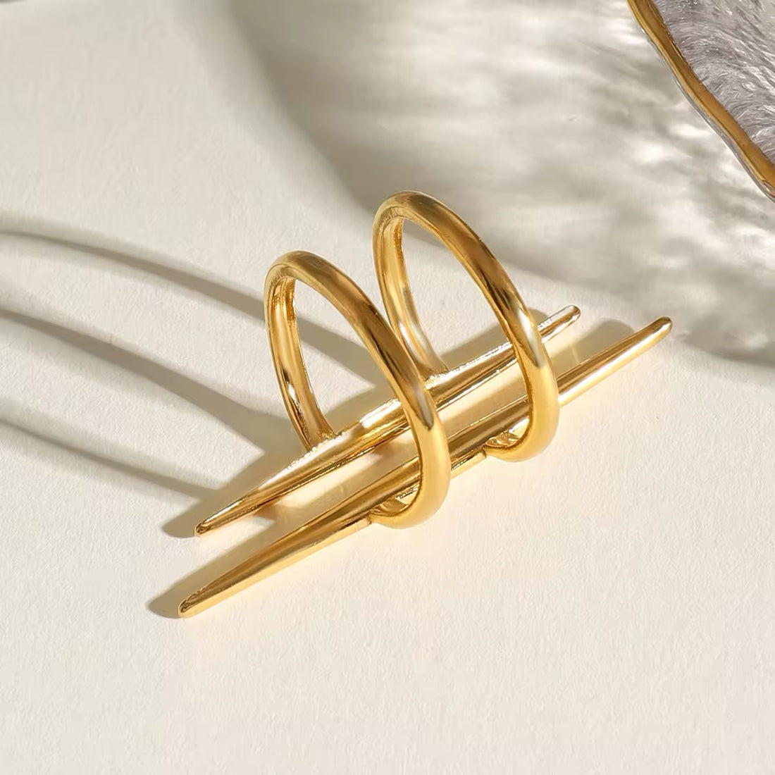 Elegant 18K gold-plated geometric ring with an open-end design