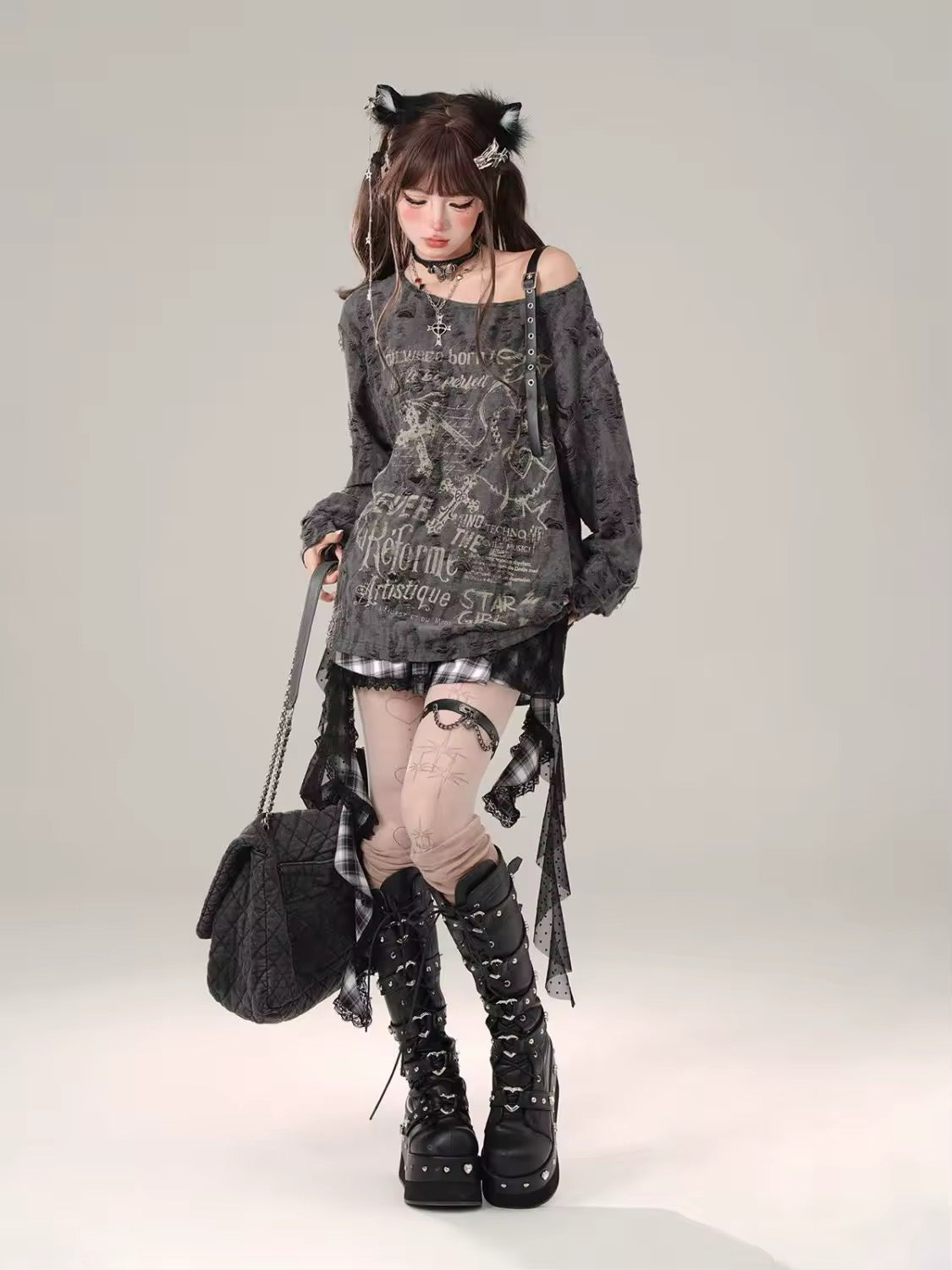 Punk grunge off shoulder top with graphic print for alt fashion looks