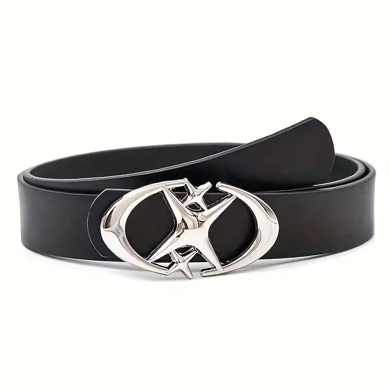 Oval buckle belt styled with Y2K jeans for an edgy streetwear vibe