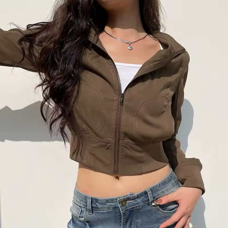 Woman wearing American vintage cropped jacket