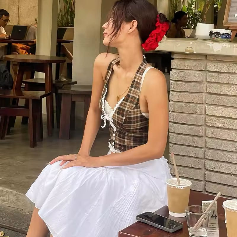 Chic Y2K-inspired halter tank top for vintage aesthetic lovers