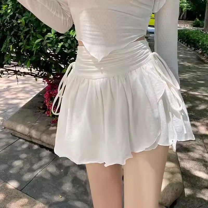 Soft girl aesthetic white mini skirt with pleated ruffles
