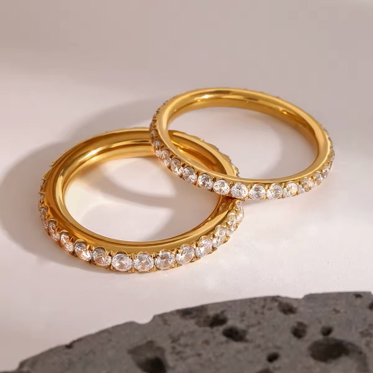 Luxury gold-plated stainless steel zircon ring