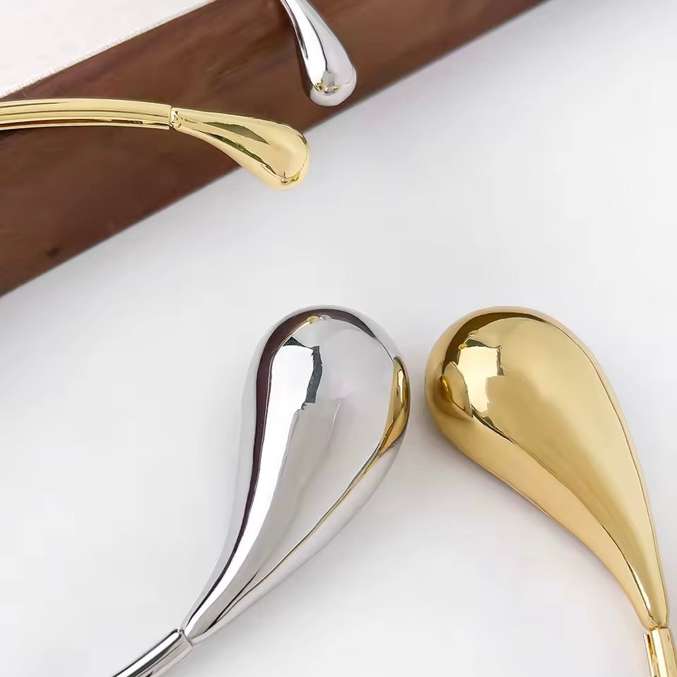 Modern avant-garde gold open choker for unique styling