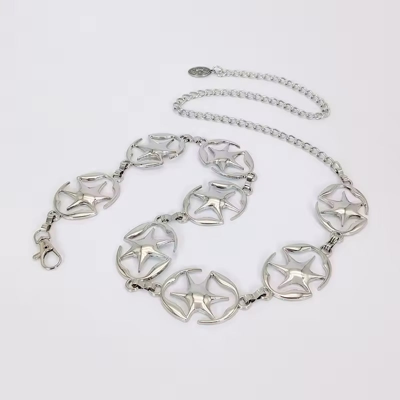 Festival outfit with vintage silver chain belt