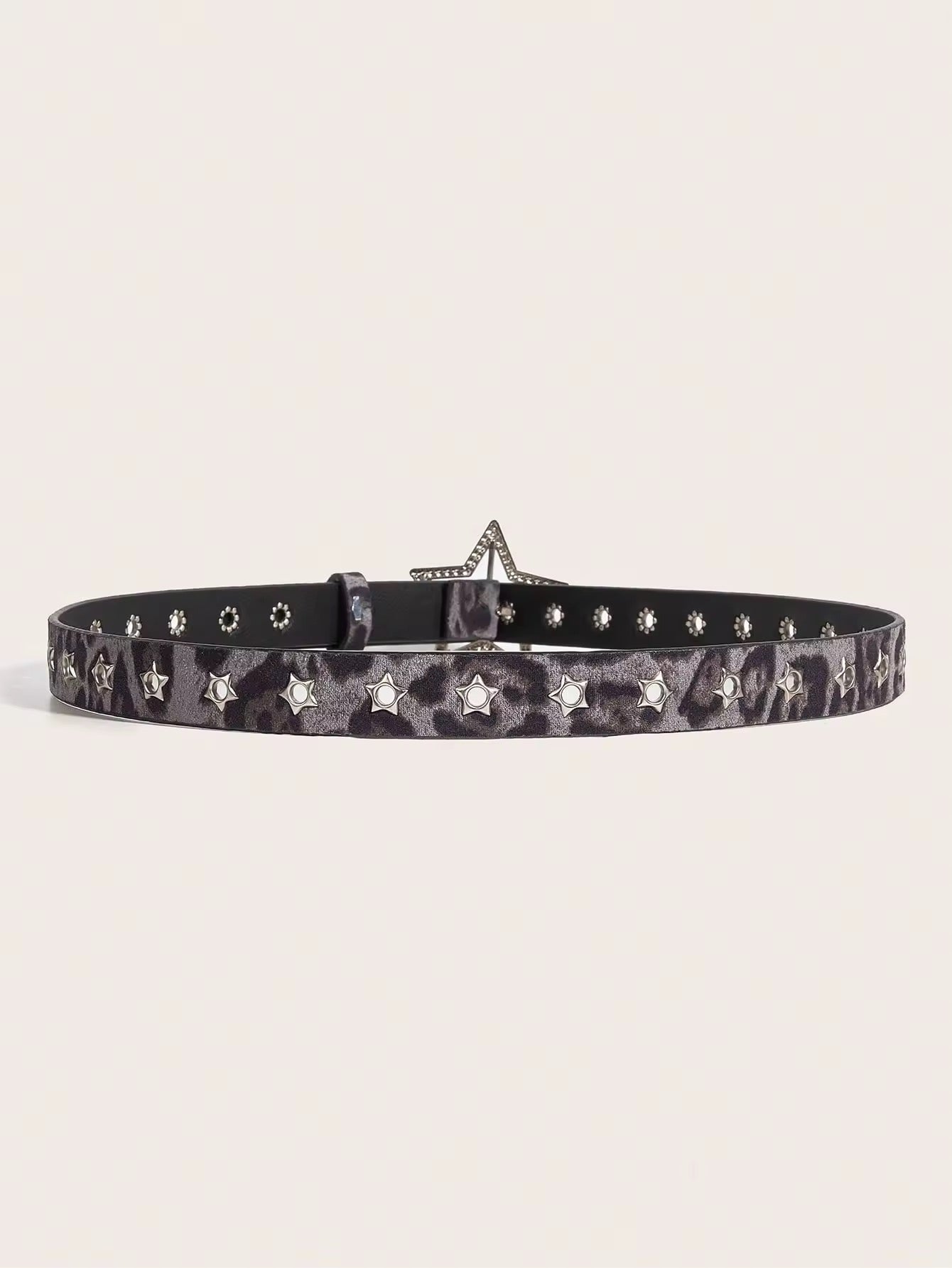 Vintage-inspired Y2K belt with metal stars and coquette aesthetic for women's casual looks